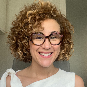 PAULA MASSARONI PEÇANHA PIETRO